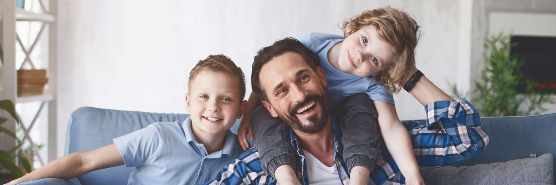 dad with his two young children